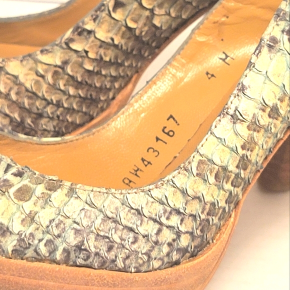 NWOT STUART WEITZMAN Mint Green Snakeskin Peep Toe Heels - Picture 3 of 15